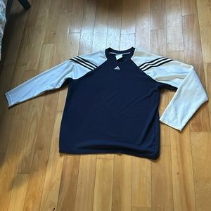 Adidas men’s long sleeve sweater, T-shirt, size large